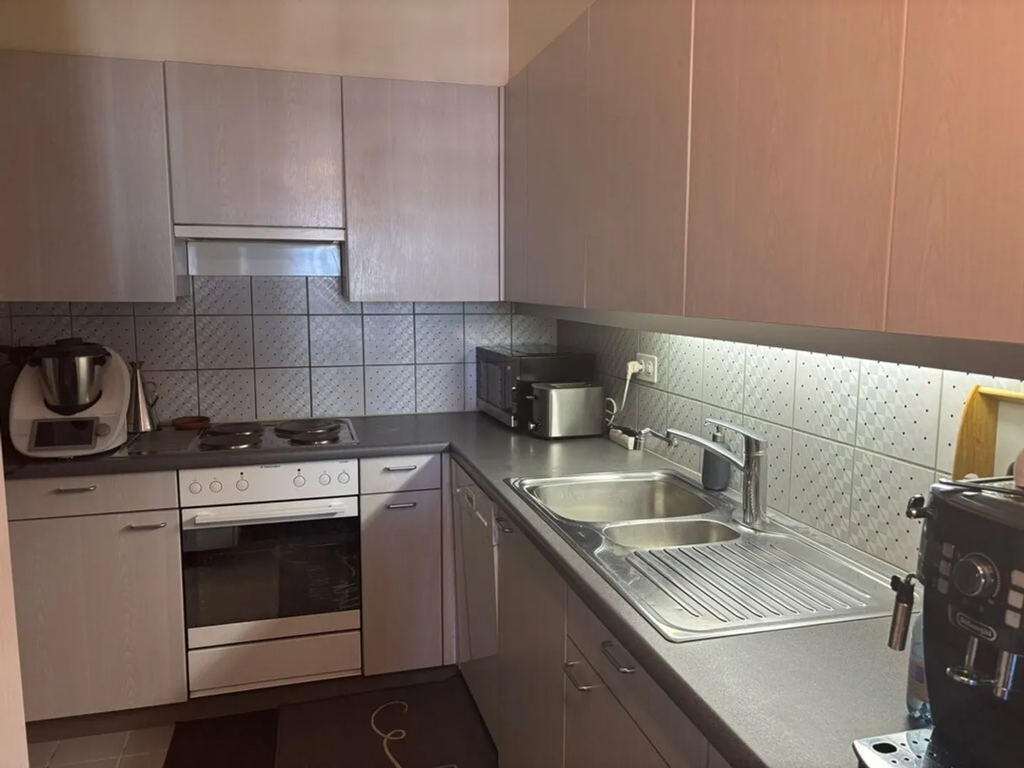 Appartement Charmant au Bord du Lac - Photo 2 sur 9