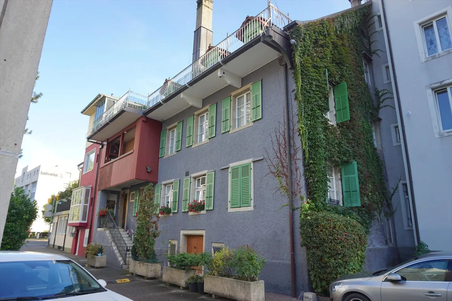 ARI-248 Pour investisseurs - Immeuble d'habitation, ancien restaurant à transformer en immeuble de rendement - Idéalement situé en zone centrale à Delémont - Photo 1 sur 13
