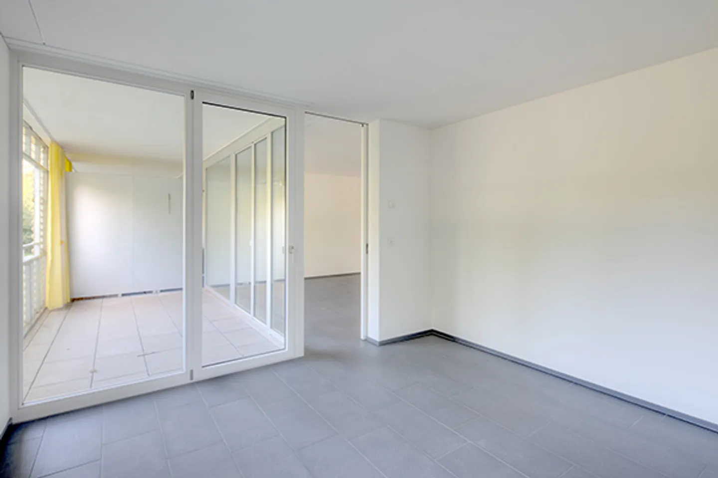 Spacious Apartment with Loggia - Photo 6 of 7
