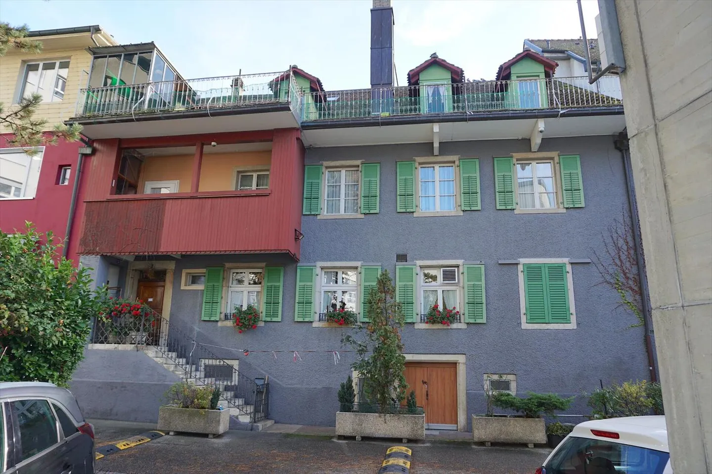 ARI-248 Pour investisseurs - Immeuble d'habitation, ancien restaurant à transformer en immeuble de rendement - Idéalement situé en zone centrale à Delémont - Photo 3 sur 13