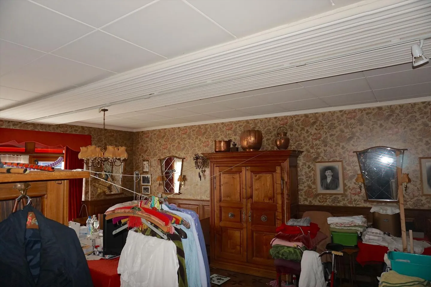 ARI-248 Pour investisseurs - Immeuble d'habitation, ancien restaurant à transformer en immeuble de rendement - Idéalement situé en zone centrale à Delémont - Photo 7 sur 13