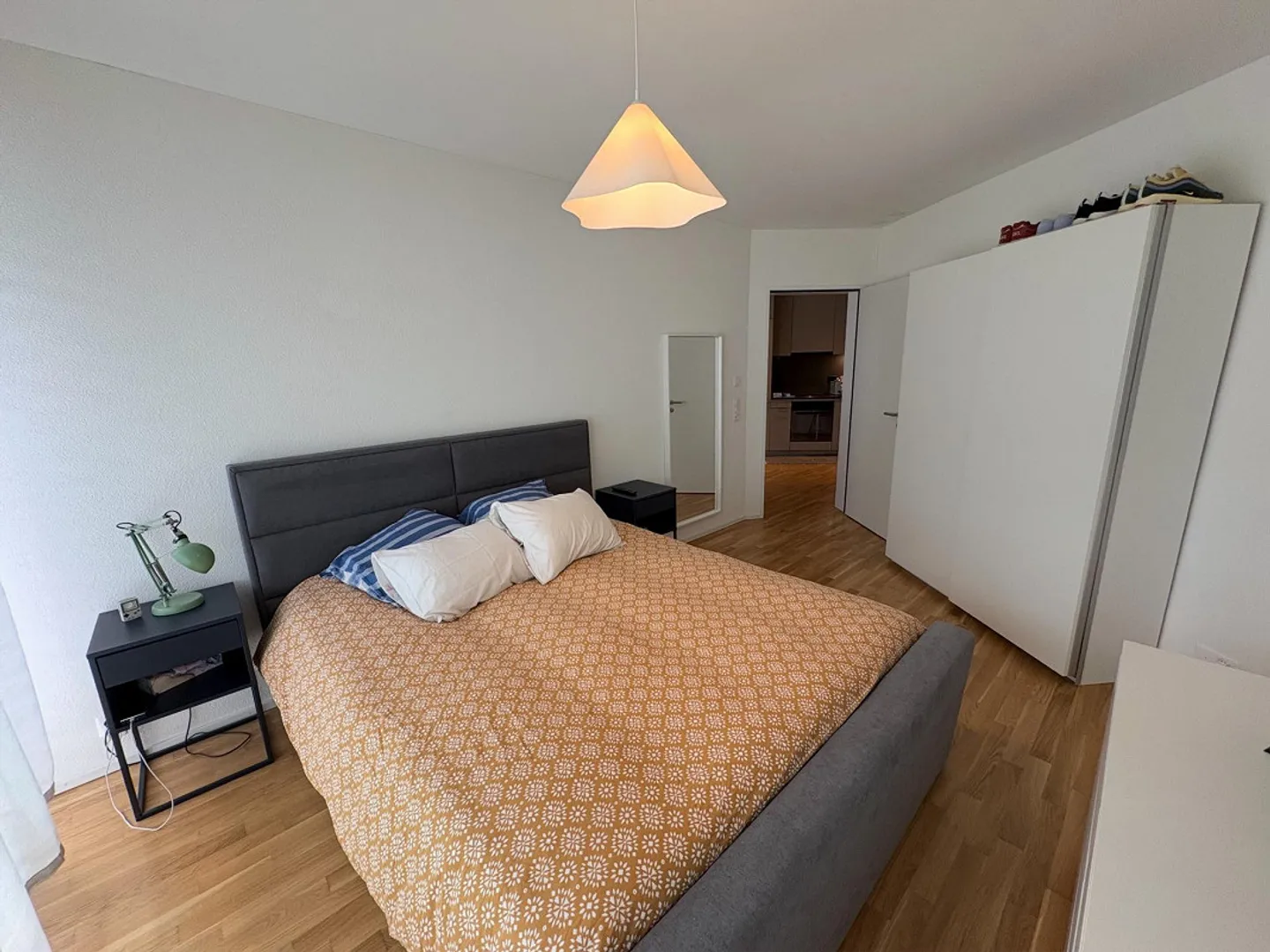 Modern Apartment 2.5 - Photo 12 of 14