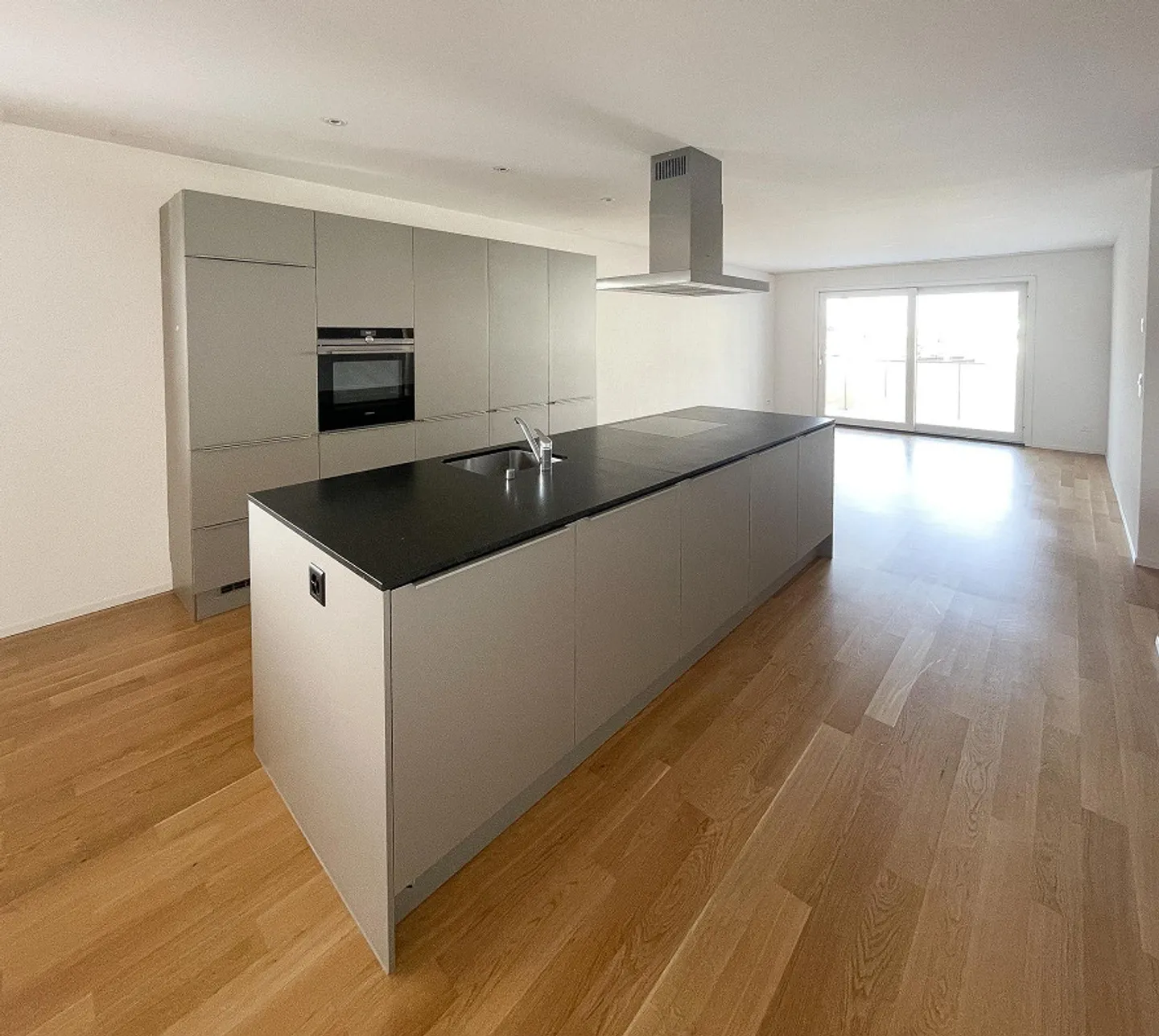 Appartamento 3.5 locali con grande terrazza - Foto 2 di 13