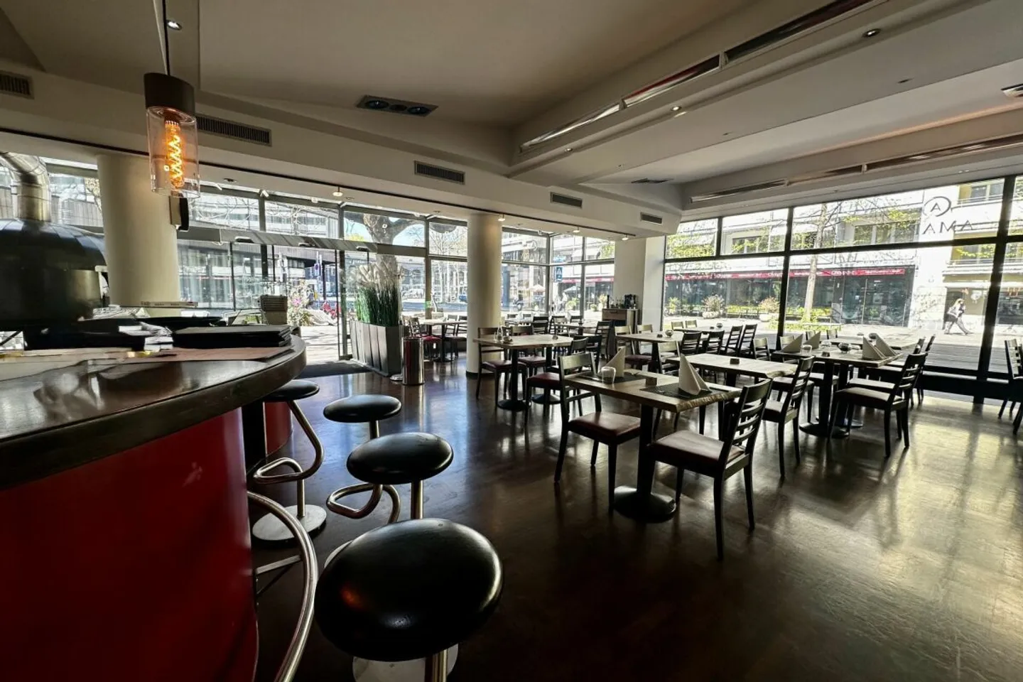 TOP Ristorante in Posizione Privilegiata Zurigo-Enge - Foto 9 di 13