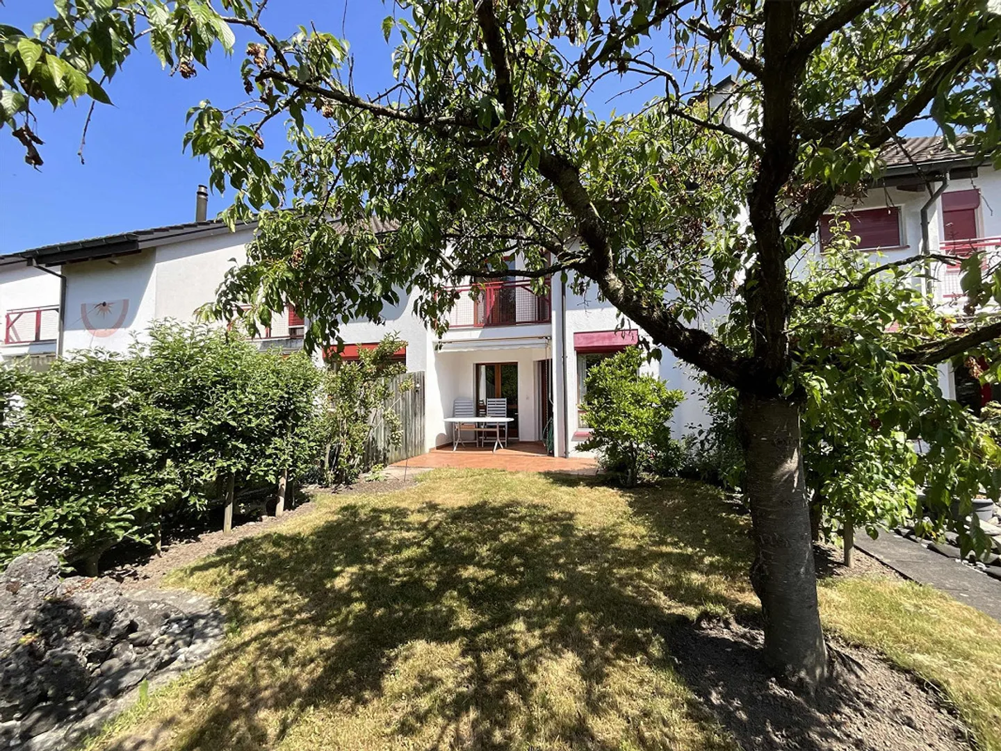 Maison de ville ensoleillée dans un emplacement privilégié - Photo 8 sur 14