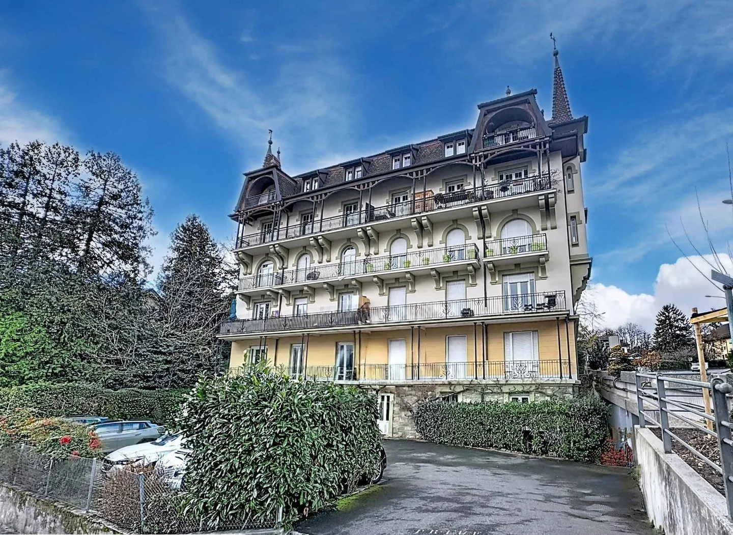 4,5 Zimmer mit Charakter und großem Balkon - Foto 1 von 13