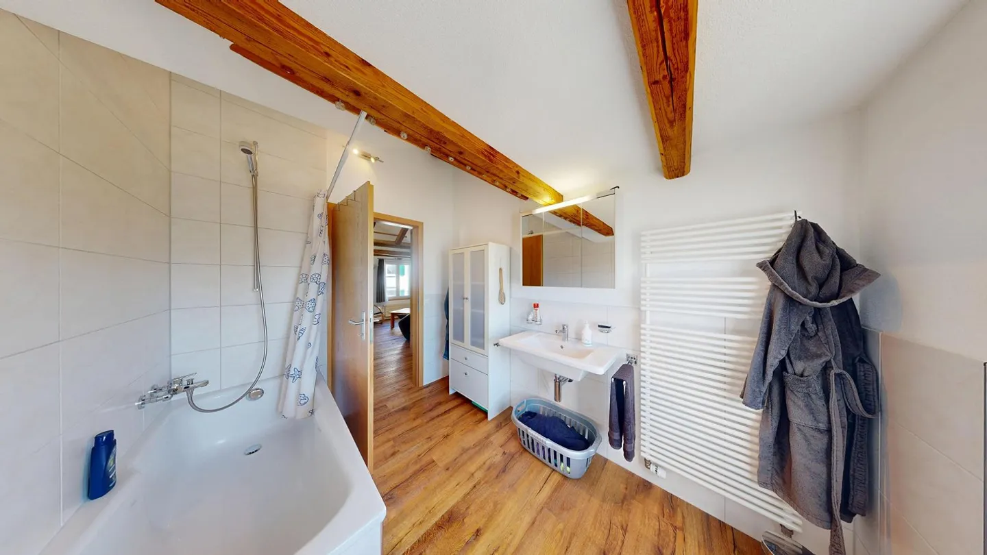Multi-family house with 3 apartments, potential and attractive residential location - Photo 10 of 21