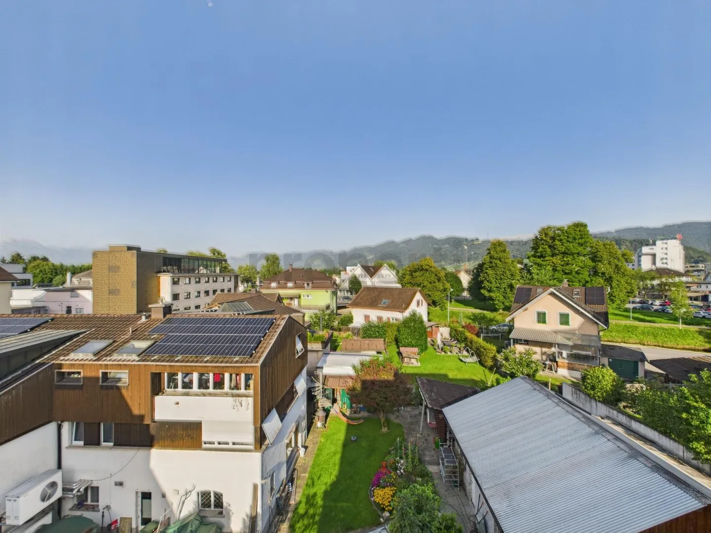 Exclusive penthouse apartment with 40 m² roof terrace & winter garden - Privacy, comfort in Widnau - Photo 10 of 11