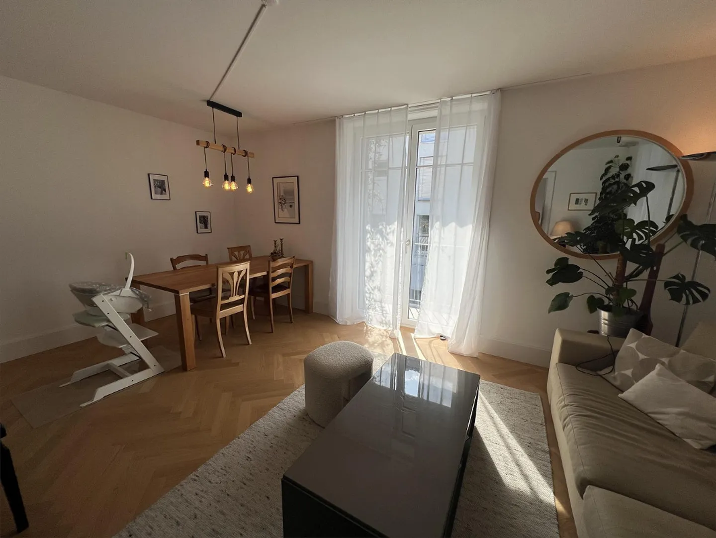 Location à court terme – Appartement lumineux et charmant de 4 pièces au cœur de Zurich (District 6) - Photo 1 sur 8