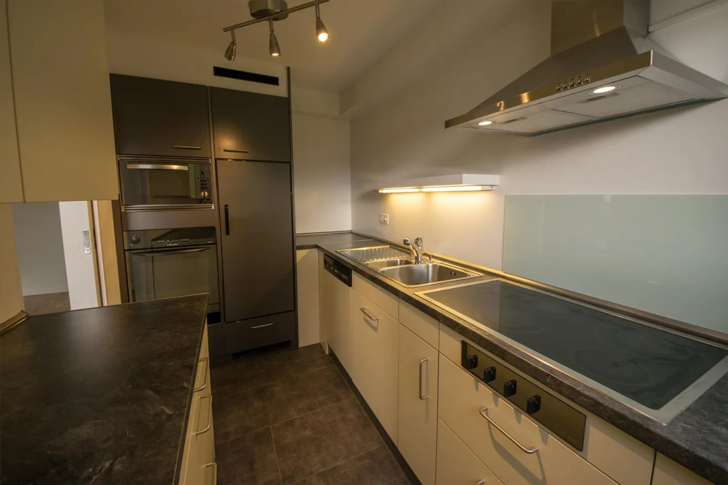 Sympathetic 4.5 Room Garden Apartment in Binningen - Photo 5 of 13