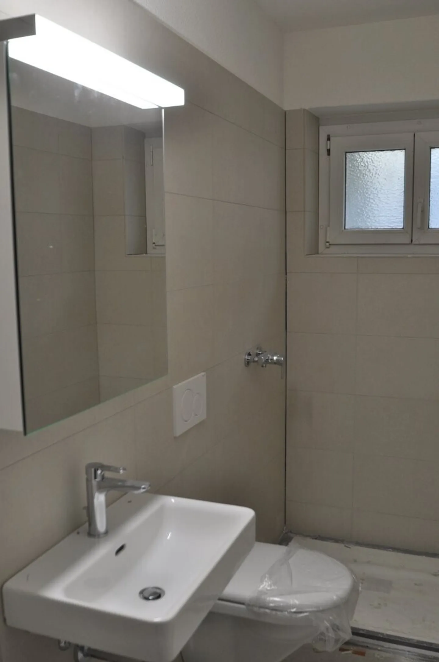 Helle 3-Zimmerwohnung in Baden - Foto 2 von 5