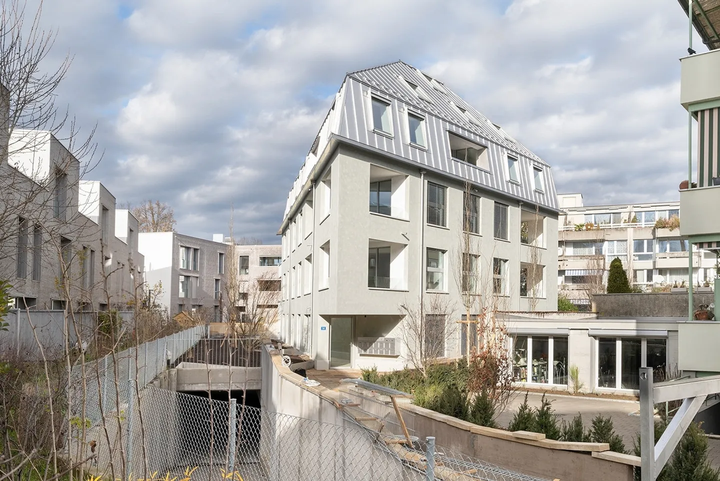 Appartement lumineux et calme avec grande terrasse sur le toit - Photo 1 sur 4