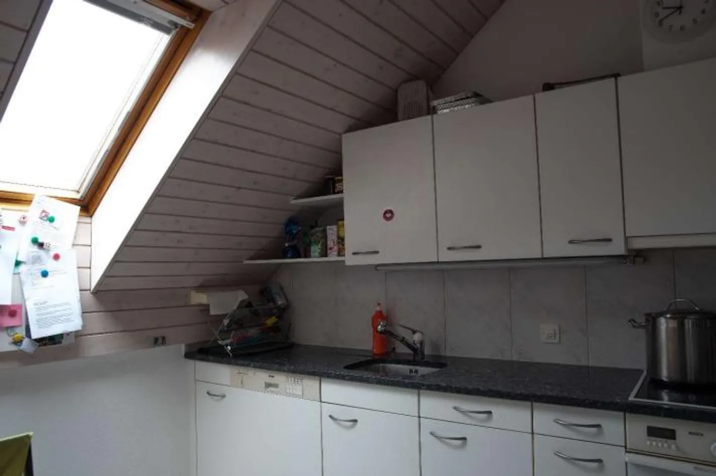 Appartement en penthouse lumineux et spacieux avec grande galerie dans un emplacement calme - Photo 6 sur 18