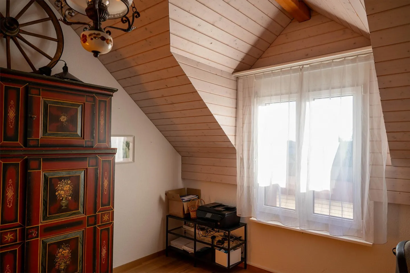 Appartement en penthouse lumineux et spacieux avec grande galerie dans un emplacement calme - Photo 11 sur 18