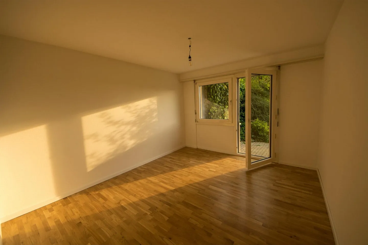 Sympathetic 4.5 Room Garden Apartment in Binningen - Photo 12 of 13