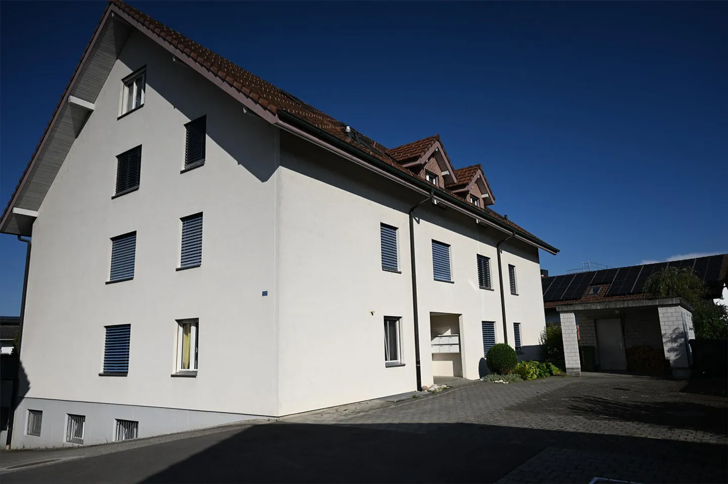 Appartement en penthouse lumineux et spacieux avec grande galerie dans un emplacement calme - Photo 16 sur 18