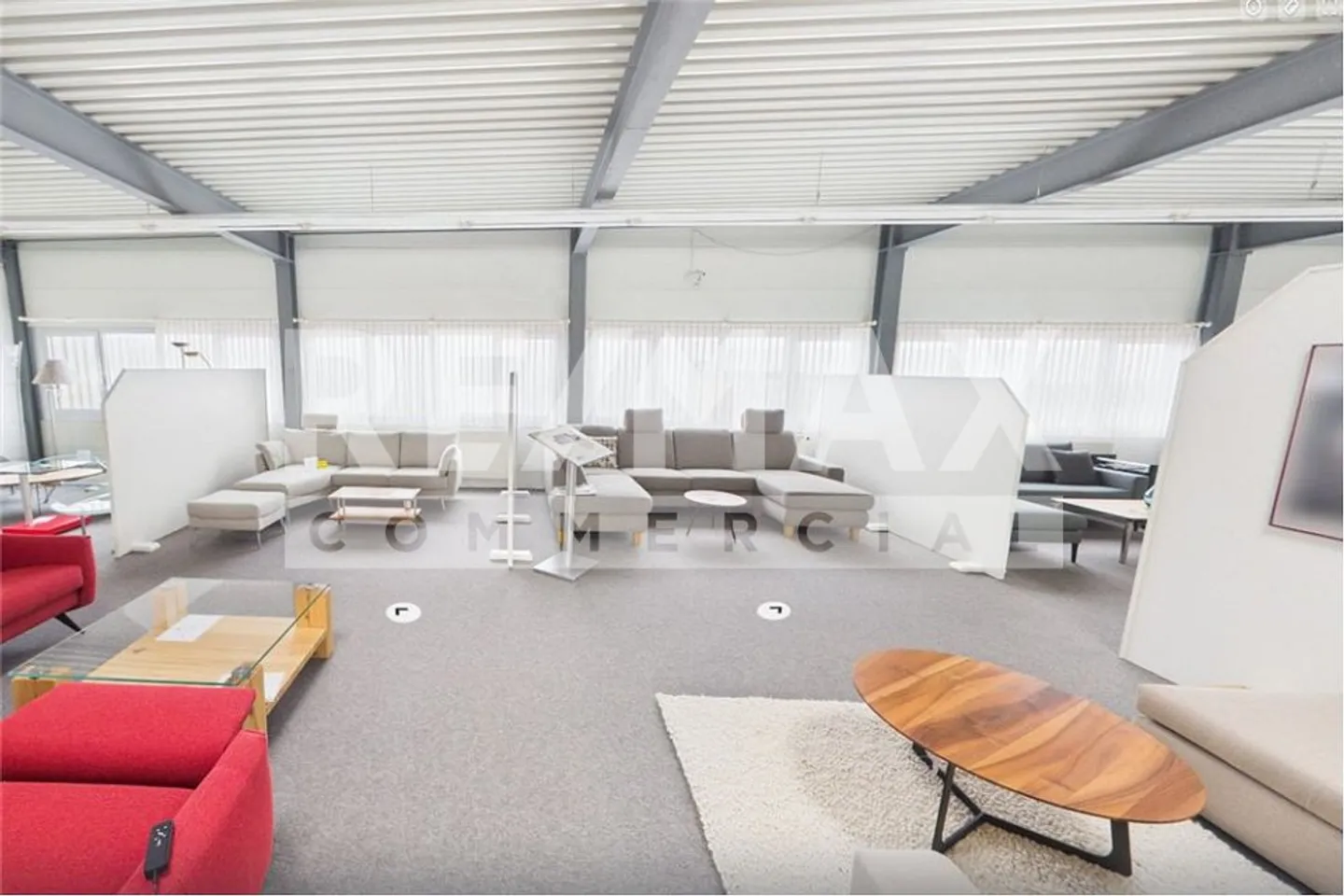 Mischgenutztes Gebäude mieten - Foto 4 von 5