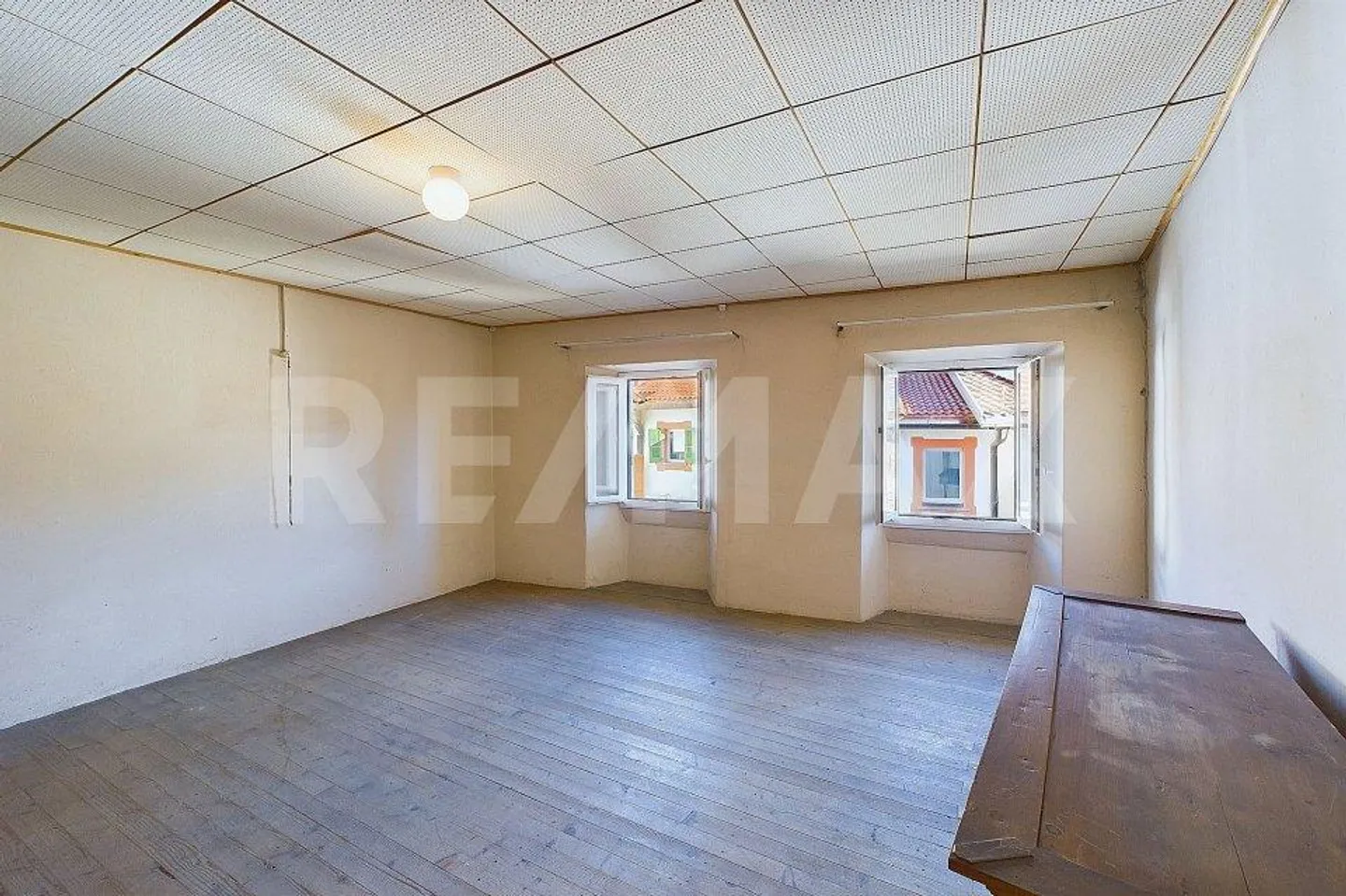 Immobilien-Gelegenheit - 6  Zimmer Dorfkernhaus zu renovieren - Foto 13 von 13