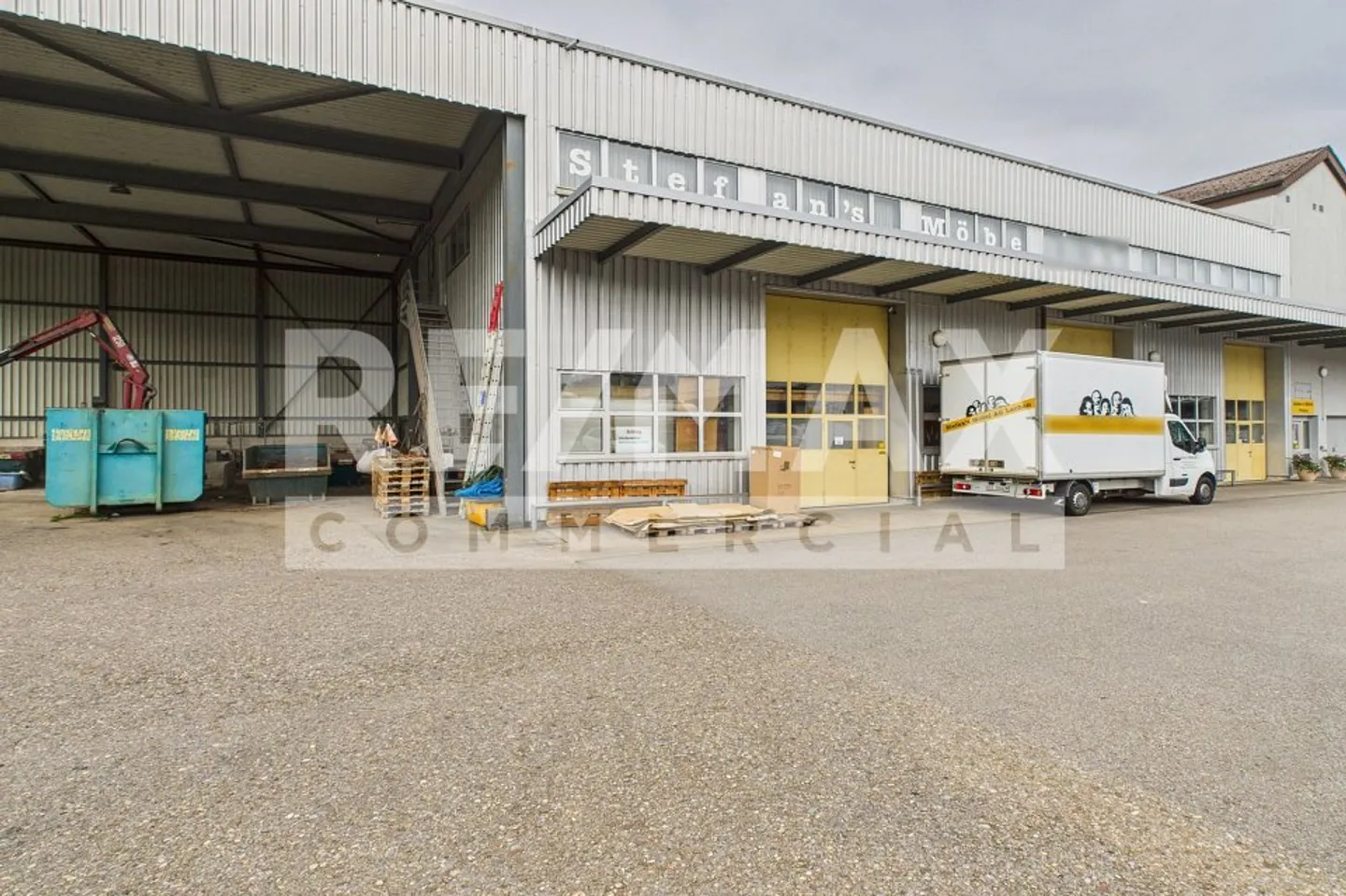 Mischgenutztes Gebäude mieten - Foto 2 von 5