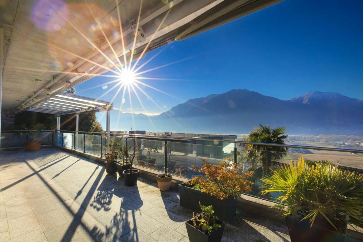 GORDOLA - Interesting apartment with private pool - Photo 16 of 19