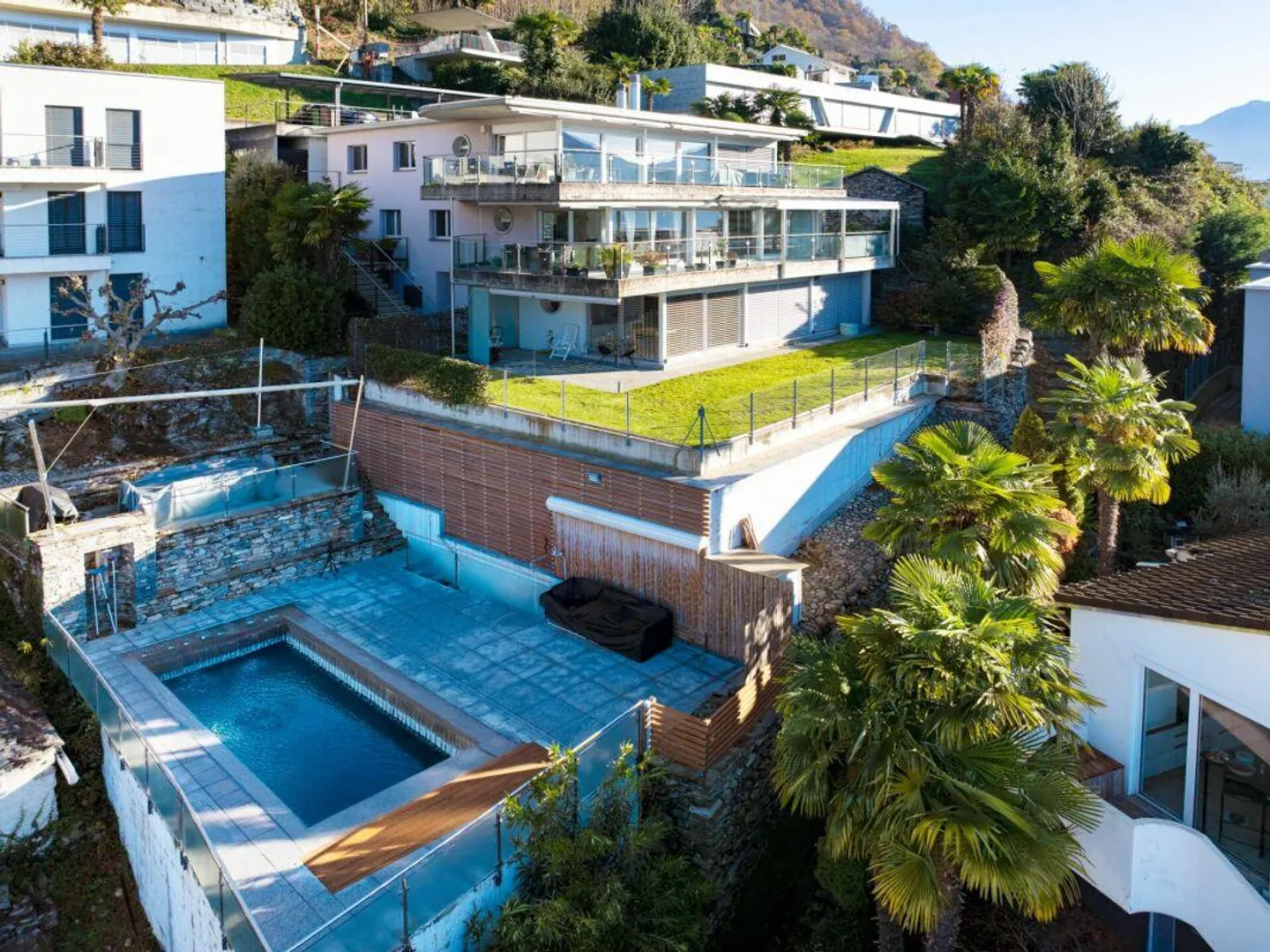 GORDOLA - Interesting apartment with private pool - Photo 18 of 19