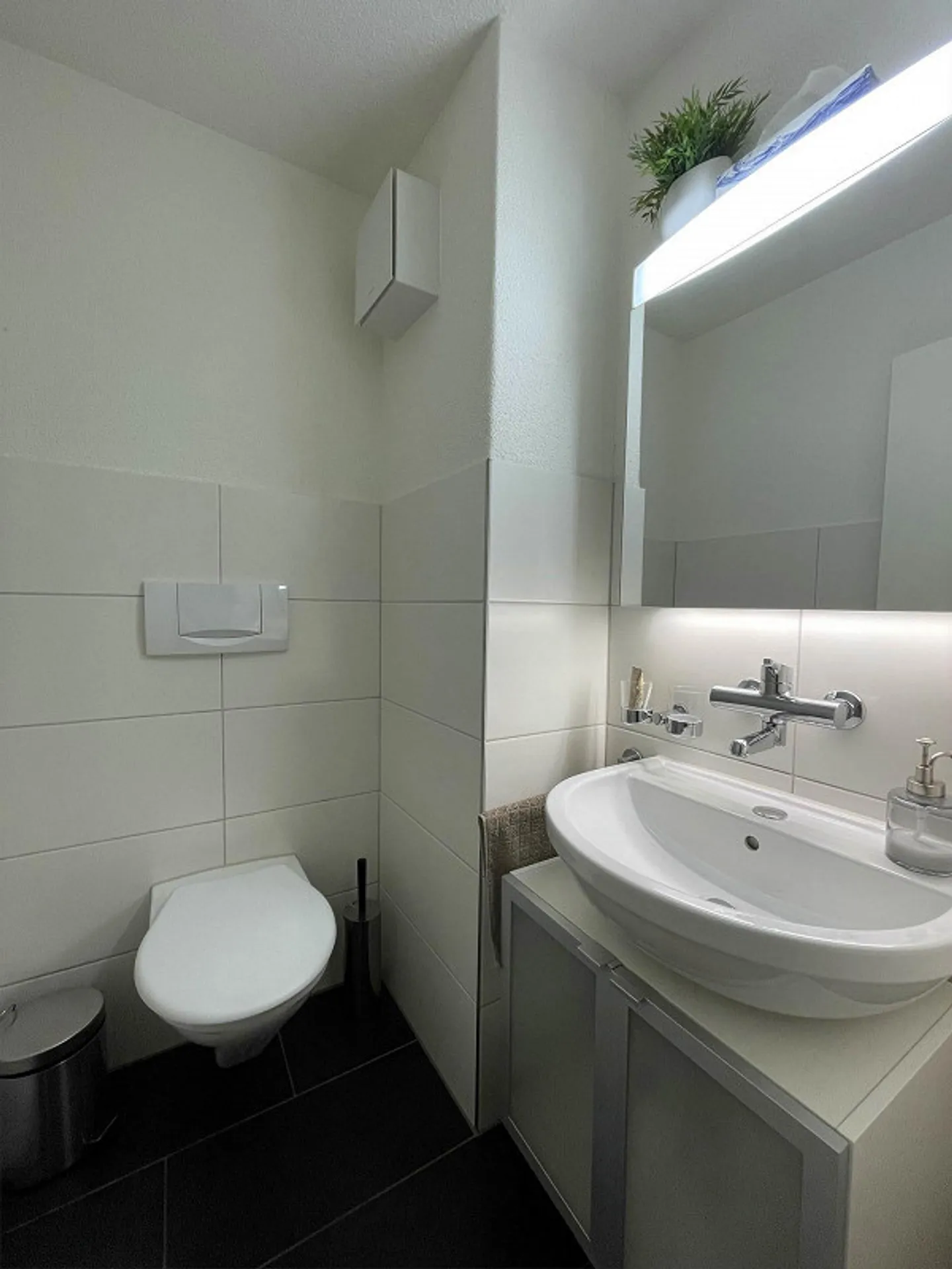 Moderno appartamento con giardino di 3,5 stanze con molta privacy - Foto 6 di 16