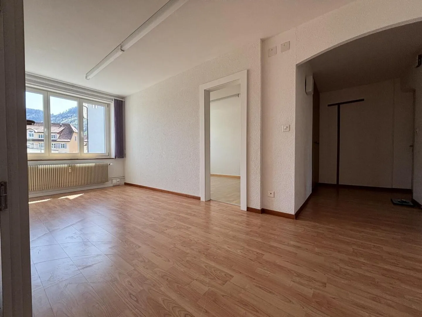 Schöne 4-Zimmer-Wohnung im Herzen von Tavannes - Foto 2 von 9