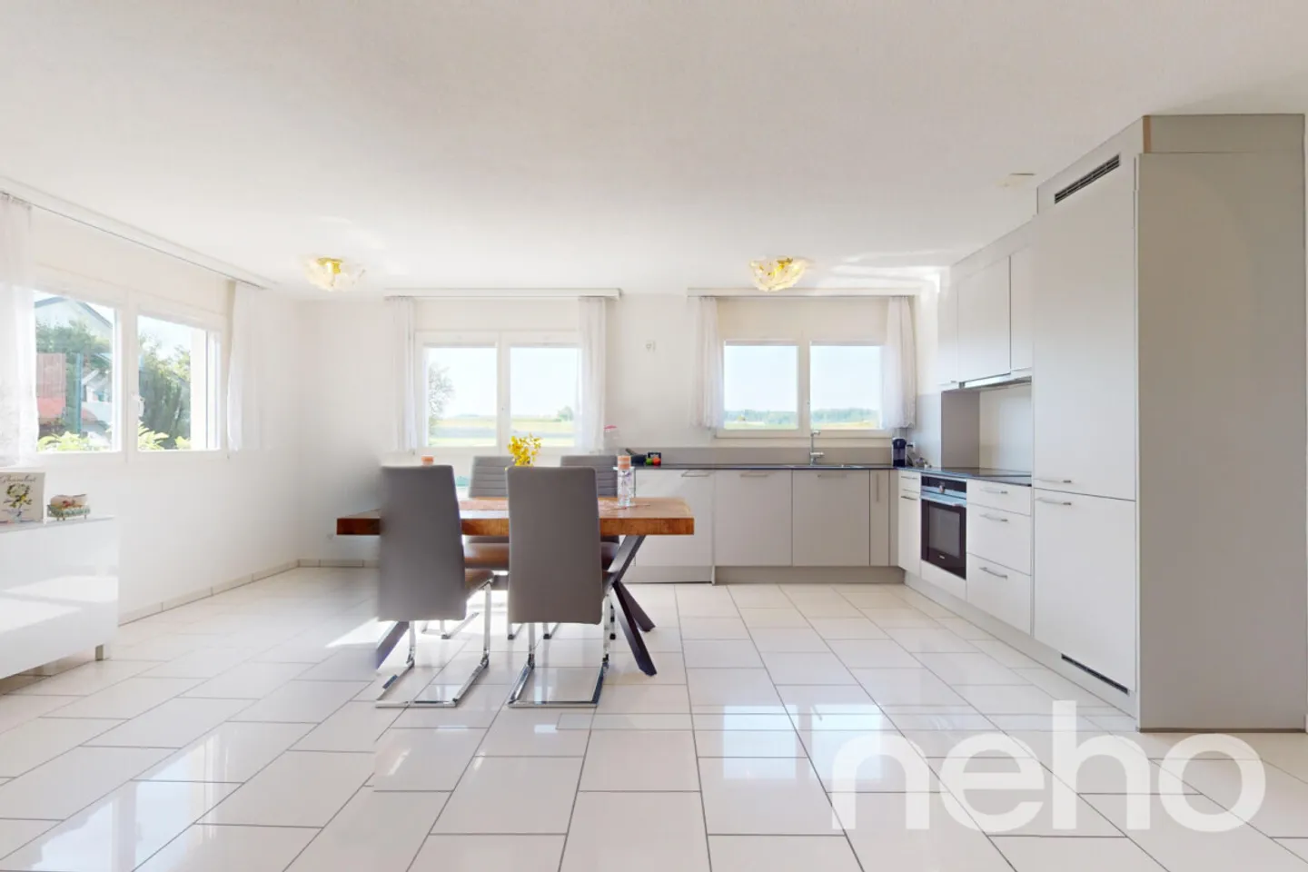 Il tuo nuovo appartamento affascinante e ristrutturato di 100m2 ad Affoltern! - Foto 7 di 13