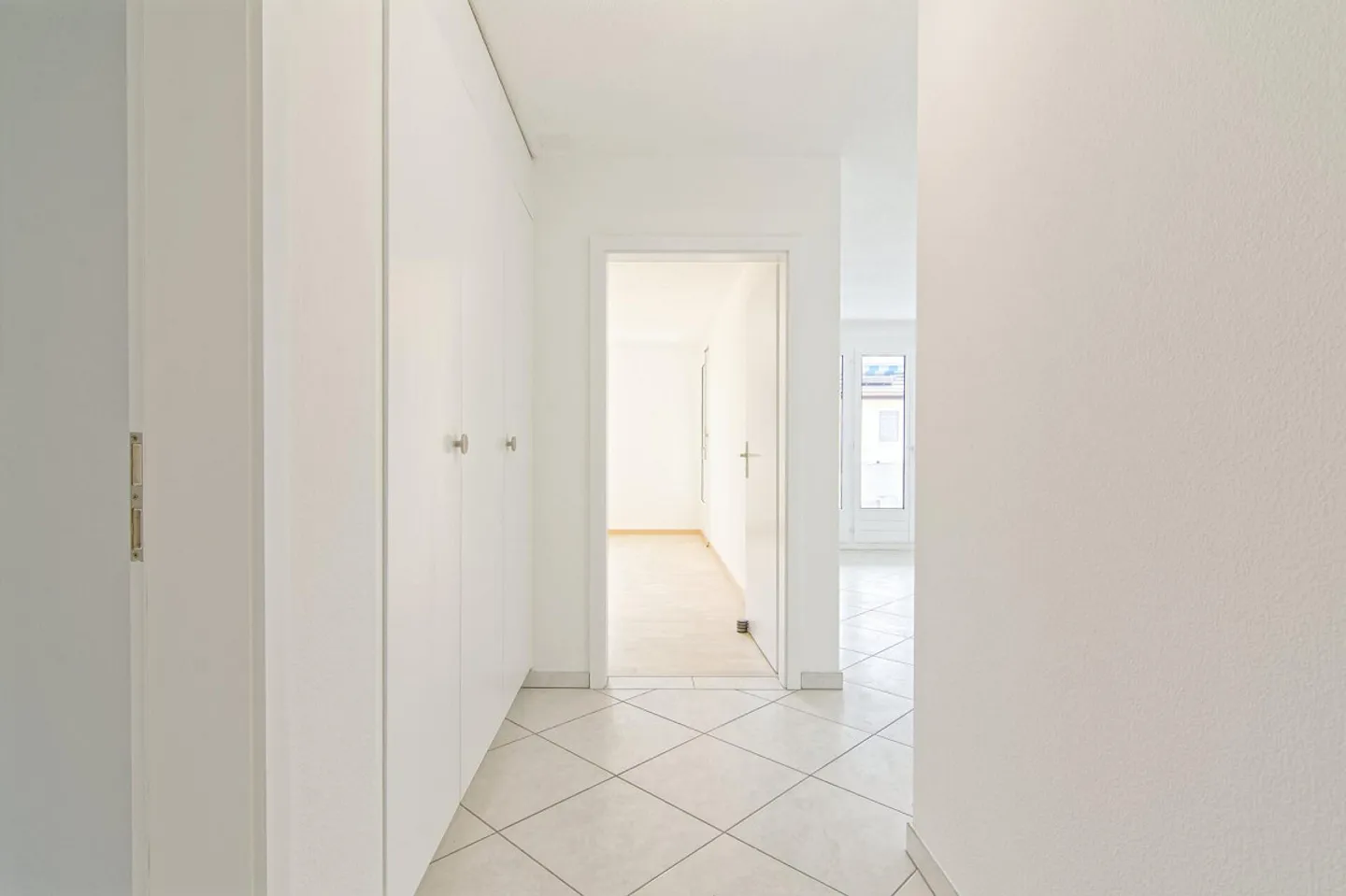 3.5-room apartment, 1st floor with approx. 121 m² of living space and elevator - Photo 15 of 21