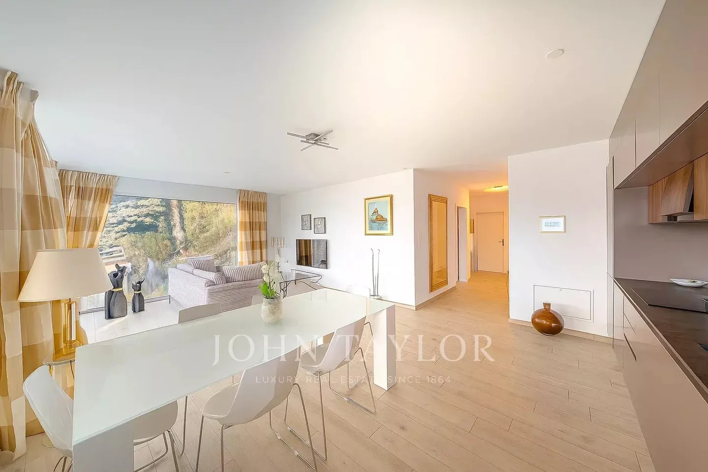 Erwachen Sie mit Blick auf den See: Superbe 3.5 Zimmer mit Panoramablick - Foto 4 von 10