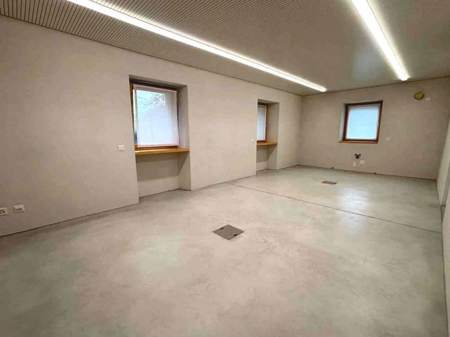Vollständig renoviertes Haus: 2 Wohnungen und Büro in einer strategischen Lage - Foto 5 von 14