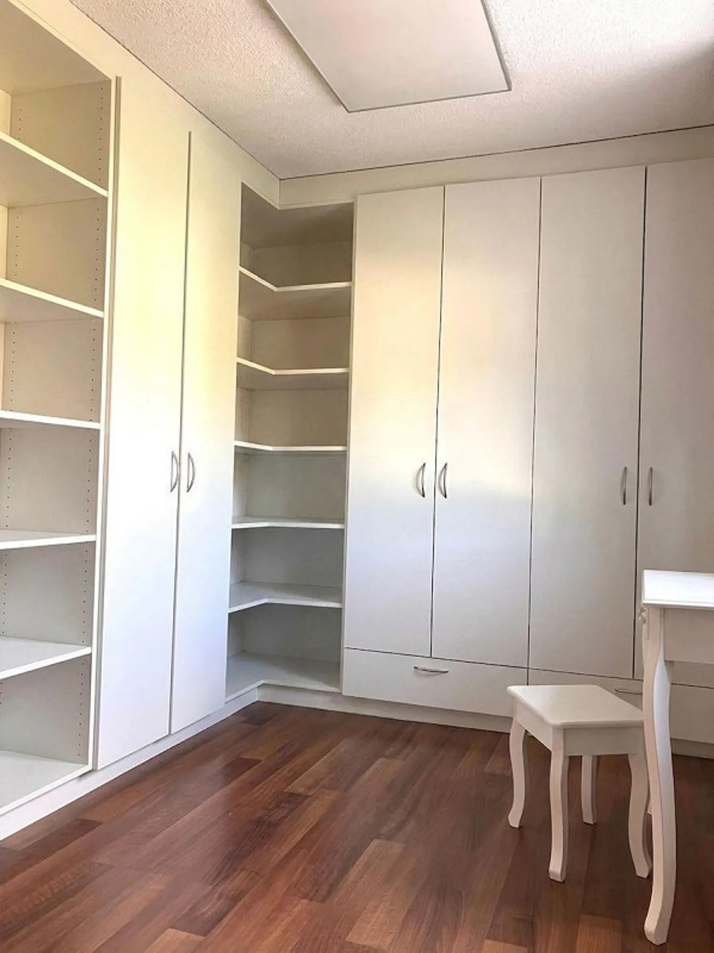 Maison individuelle de 9 pièces avec jardin - nouvelle pour CHF 975'000. - Photo 6 sur 9
