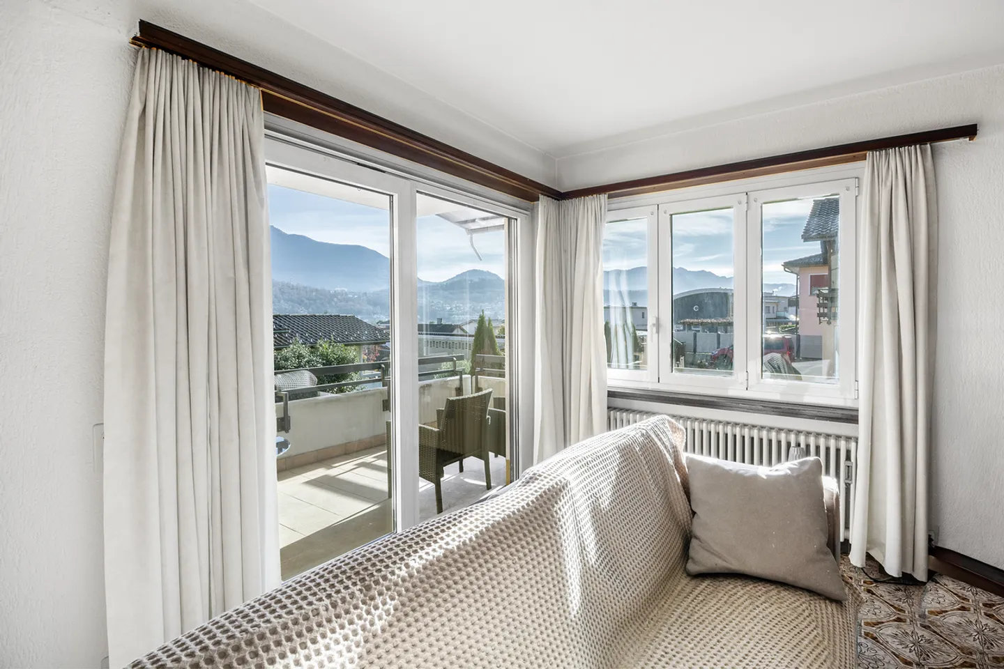 Appartement avec jardin dans une maison jumelée avec grand grenier - Photo 3 sur 10