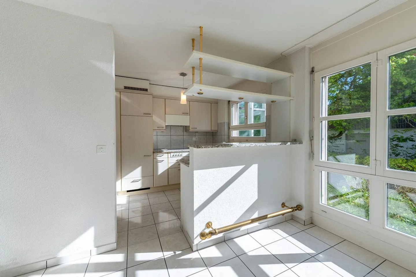 Attractive Garden Apartment with Fireplace and Private Garden Area - Photo 3 of 13