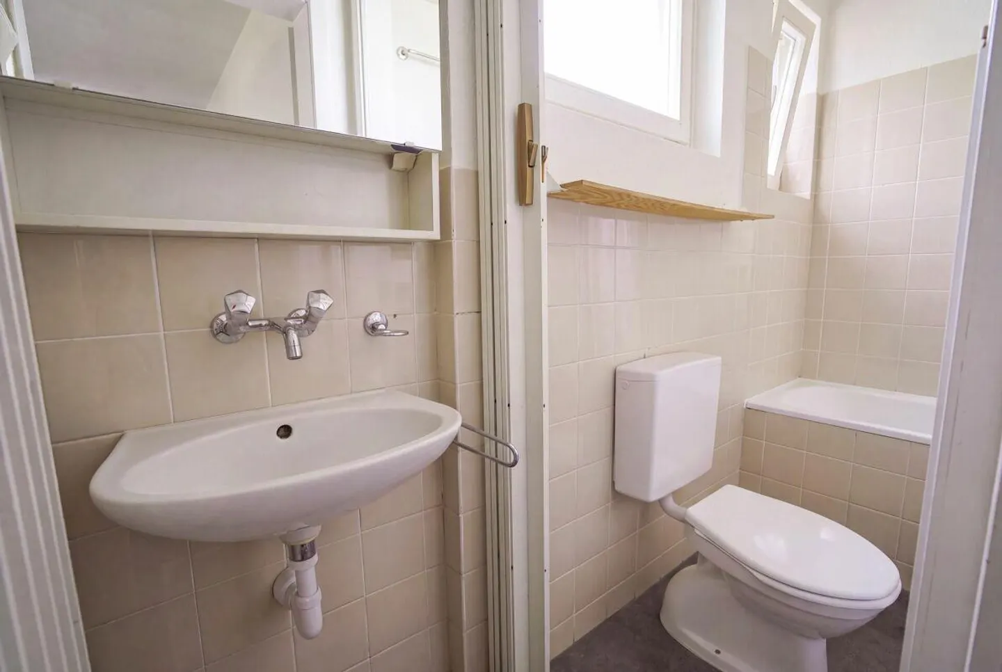 Multi-family house with 4 apartments in the popular Iselin district - Photo 9 of 17