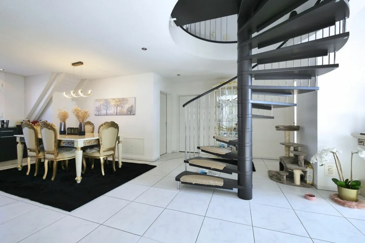 Duplex penthouse with sauna, unobstructed view and perfect public transport connection - Photo 2 of 5