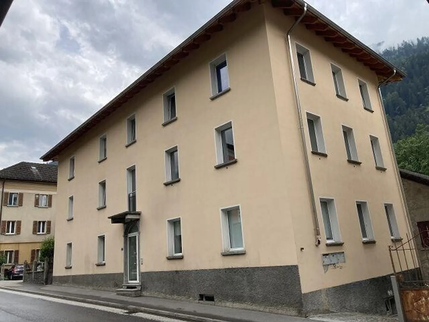 2-room apartment on the 1st floor in the village center - Photo 1 of 12