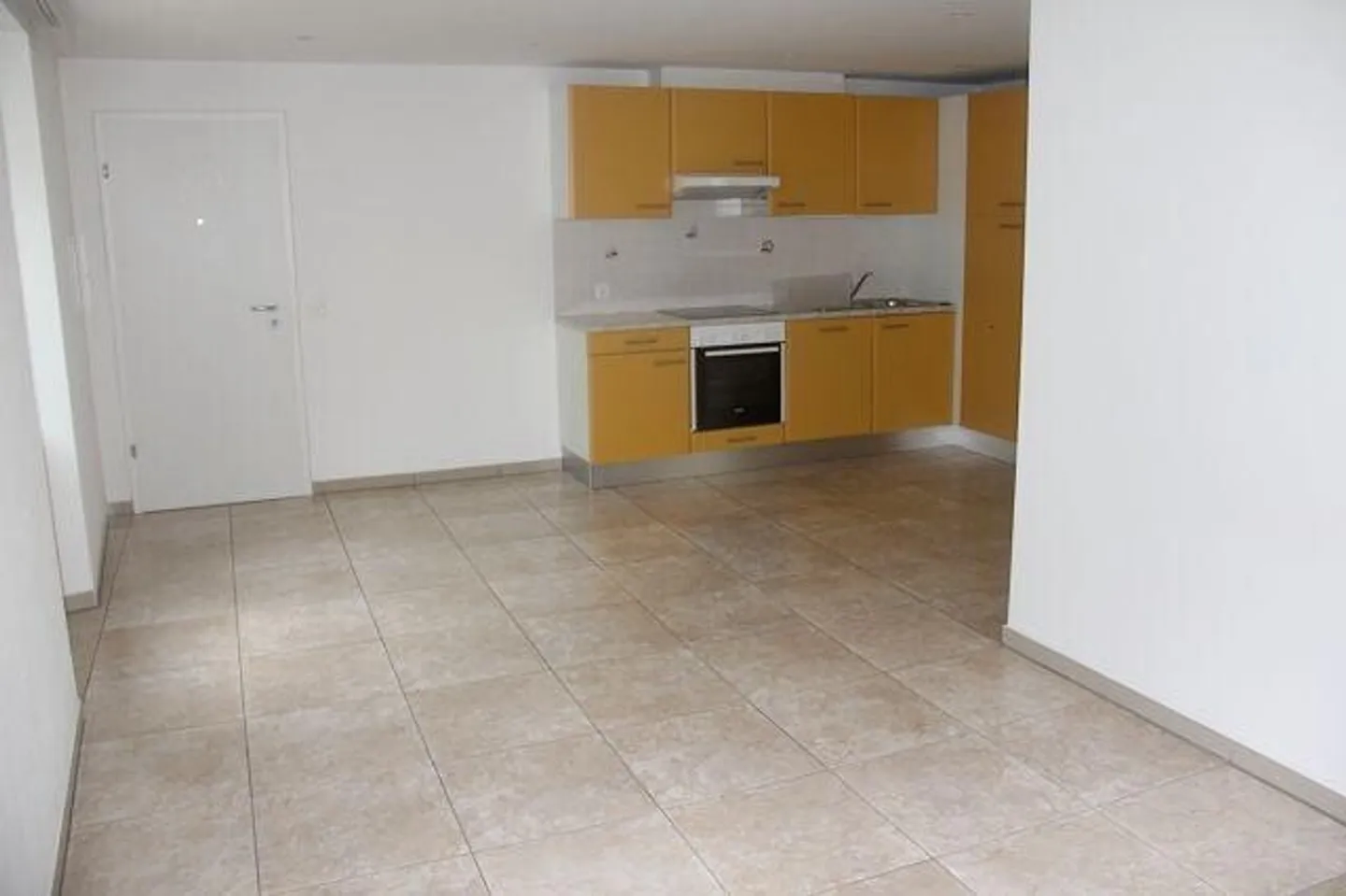 2-room apartment on the 1st floor in the village center - Photo 3 of 12