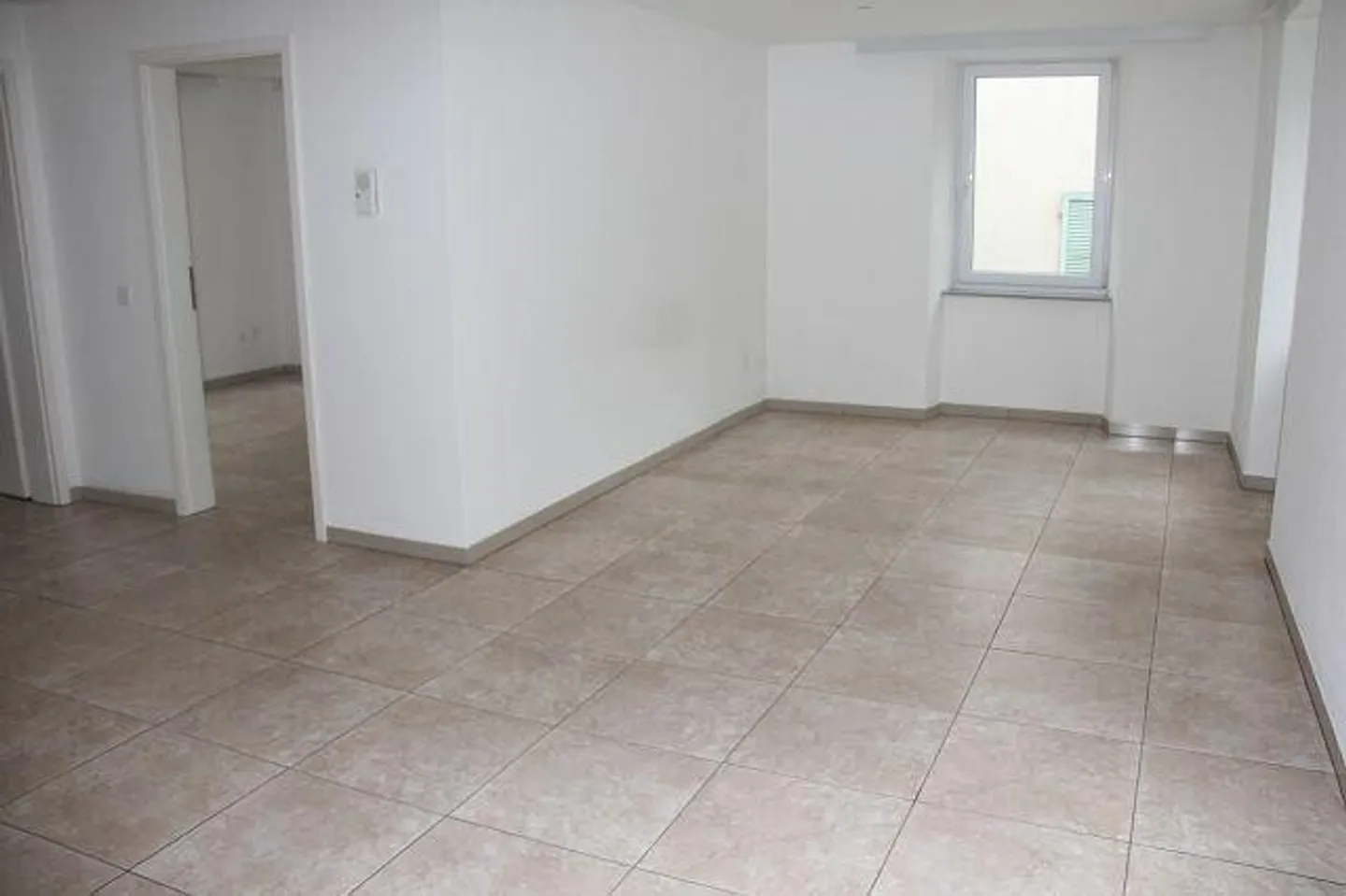 2-room apartment on the 1st floor in the village center - Photo 2 of 12