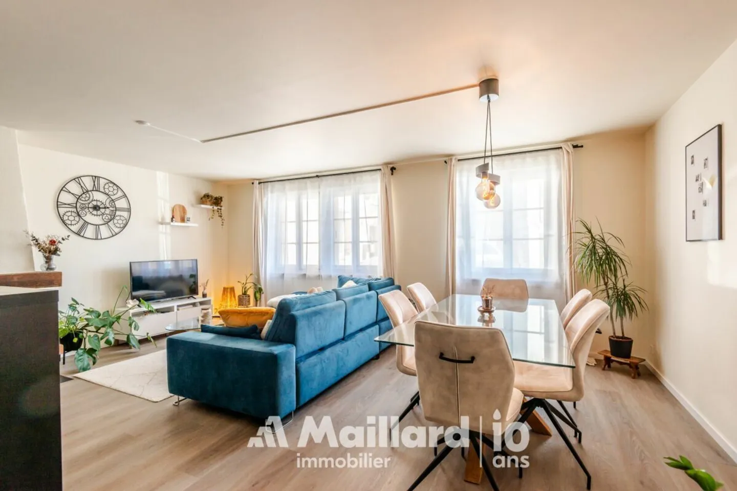 Appartamento affascinante con 3,5 stanze nel cuore di Yens - Foto 2 di 13