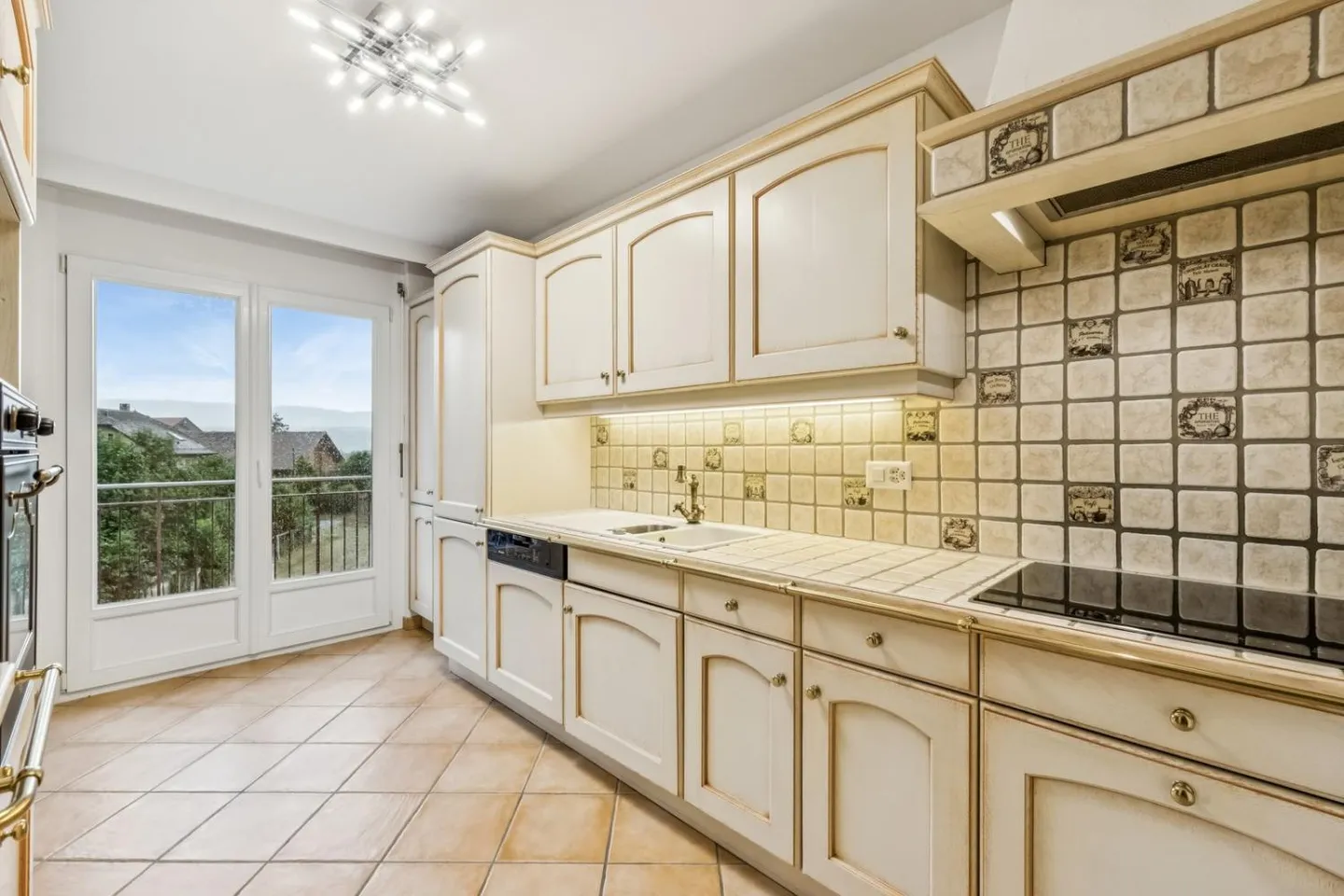 Duplex di 5,5 stanze con grande spazio indipendente - Foto 12 di 13