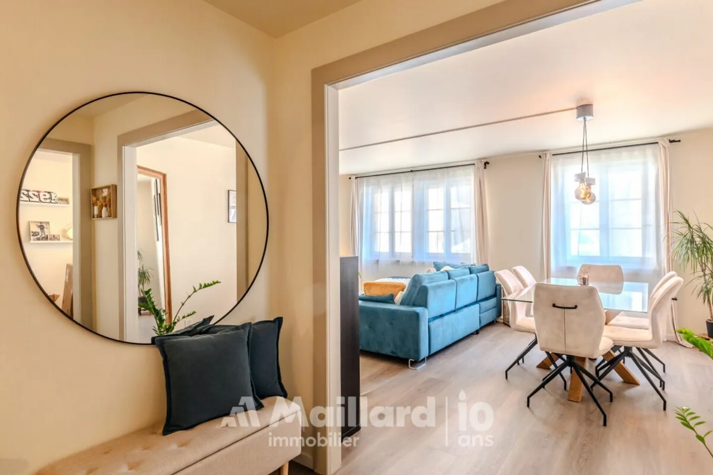 Appartamento affascinante con 3,5 stanze nel cuore di Yens - Foto 4 di 13