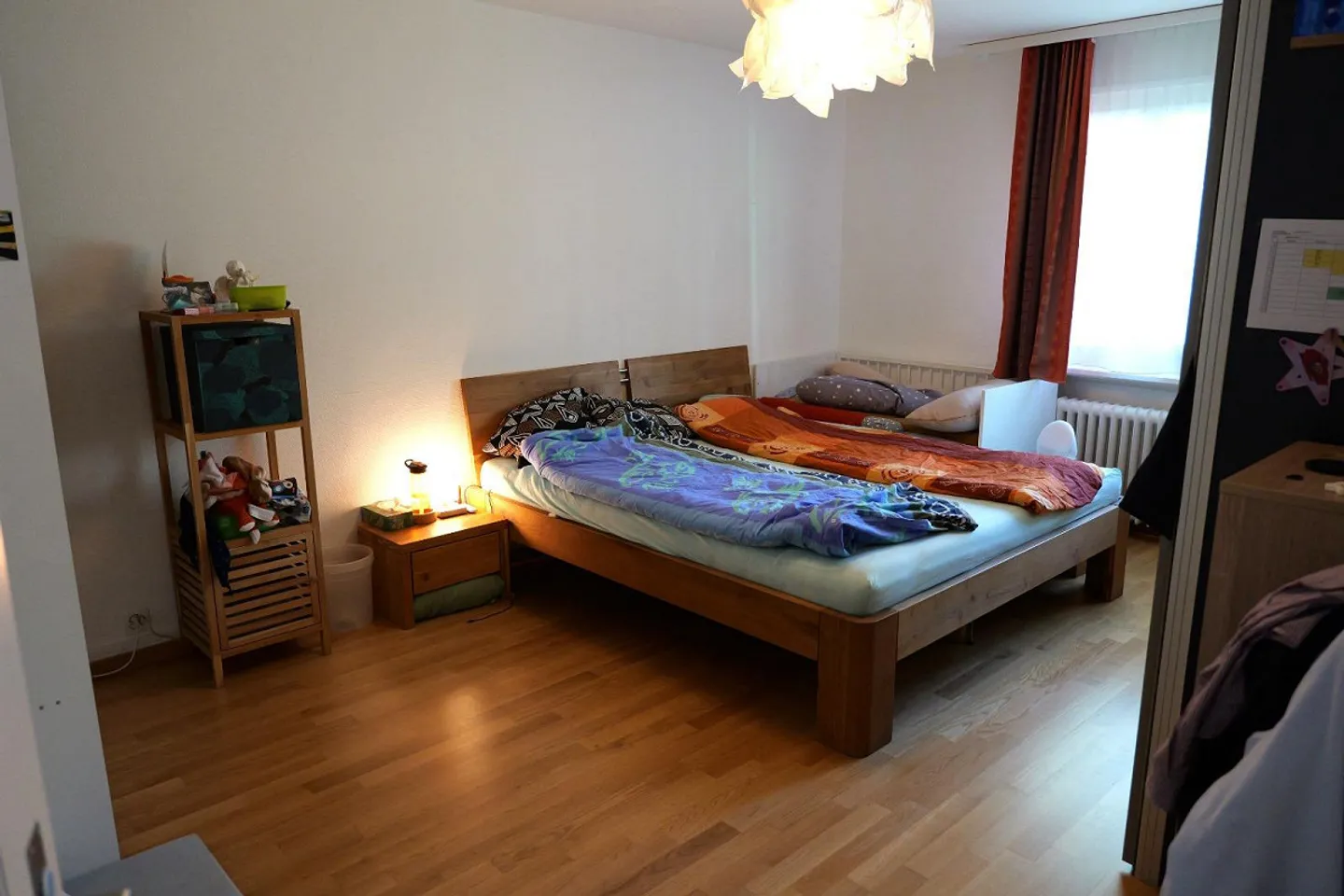 Central, quiet and bright 4-room apartment - Photo 2 of 10