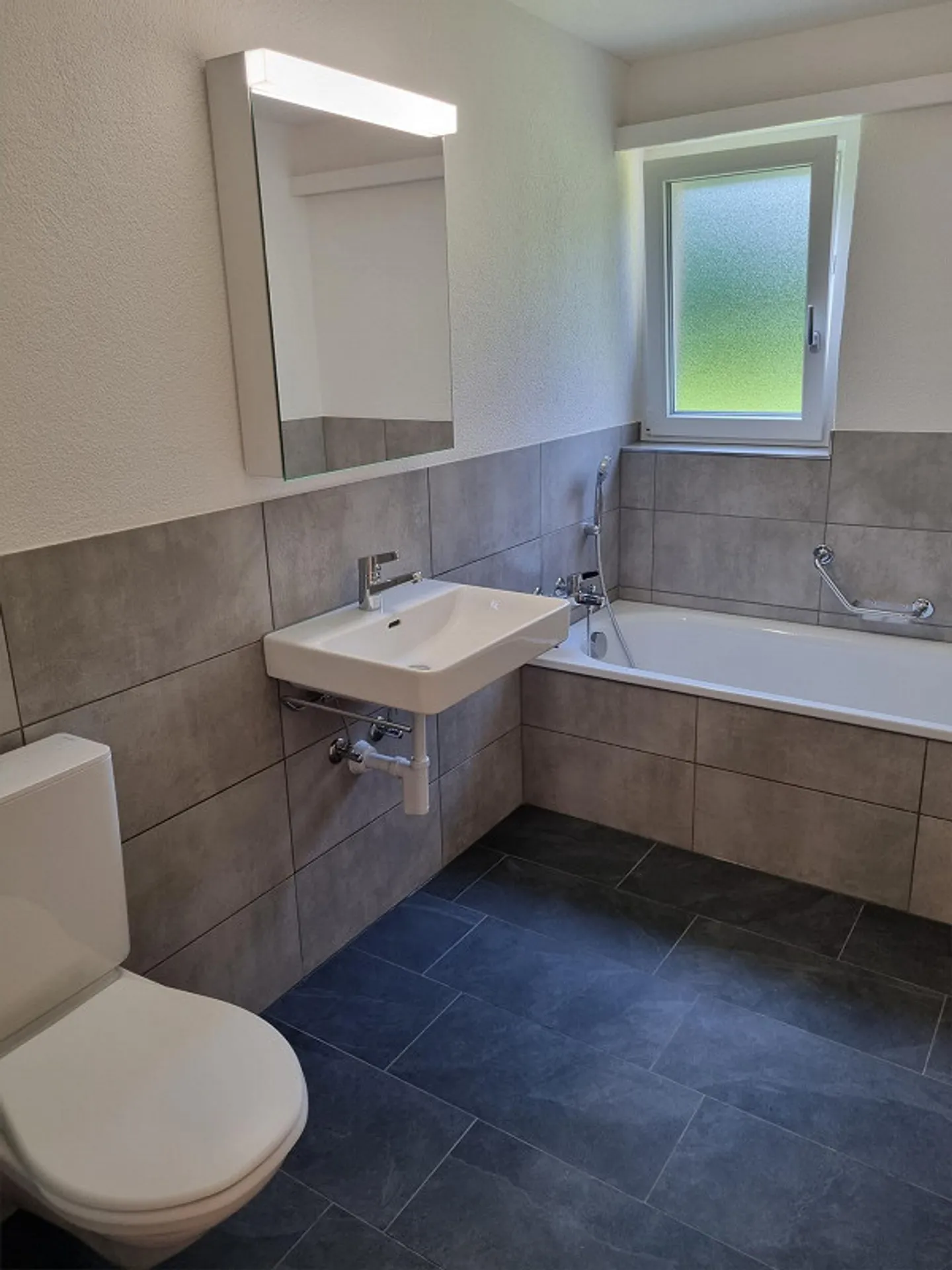 Frisch renovierte 4.5-Zimmer-Wohnung - Foto 2 von 12