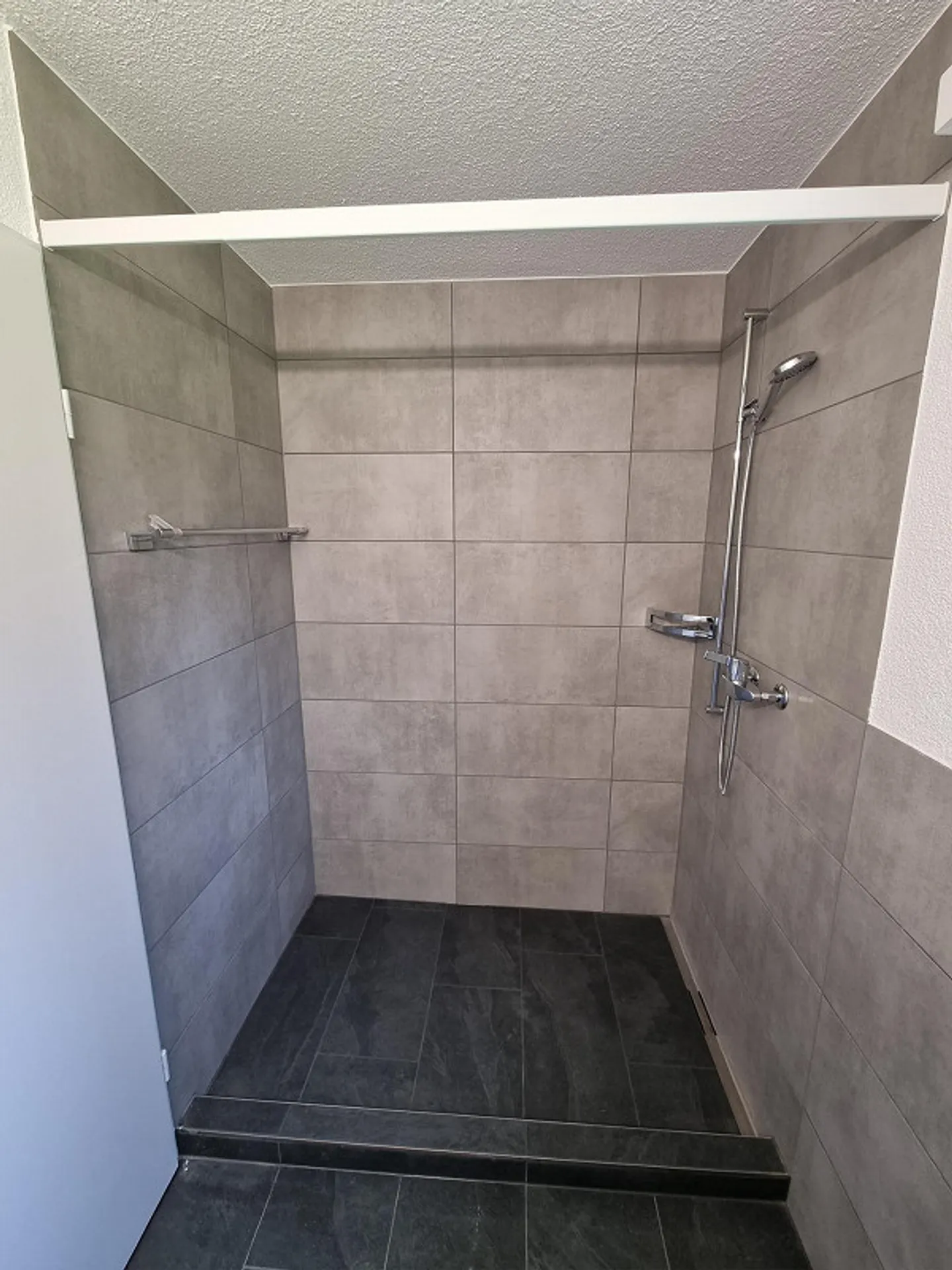 Frisch renovierte 4.5-Zimmer-Wohnung - Foto 3 von 12