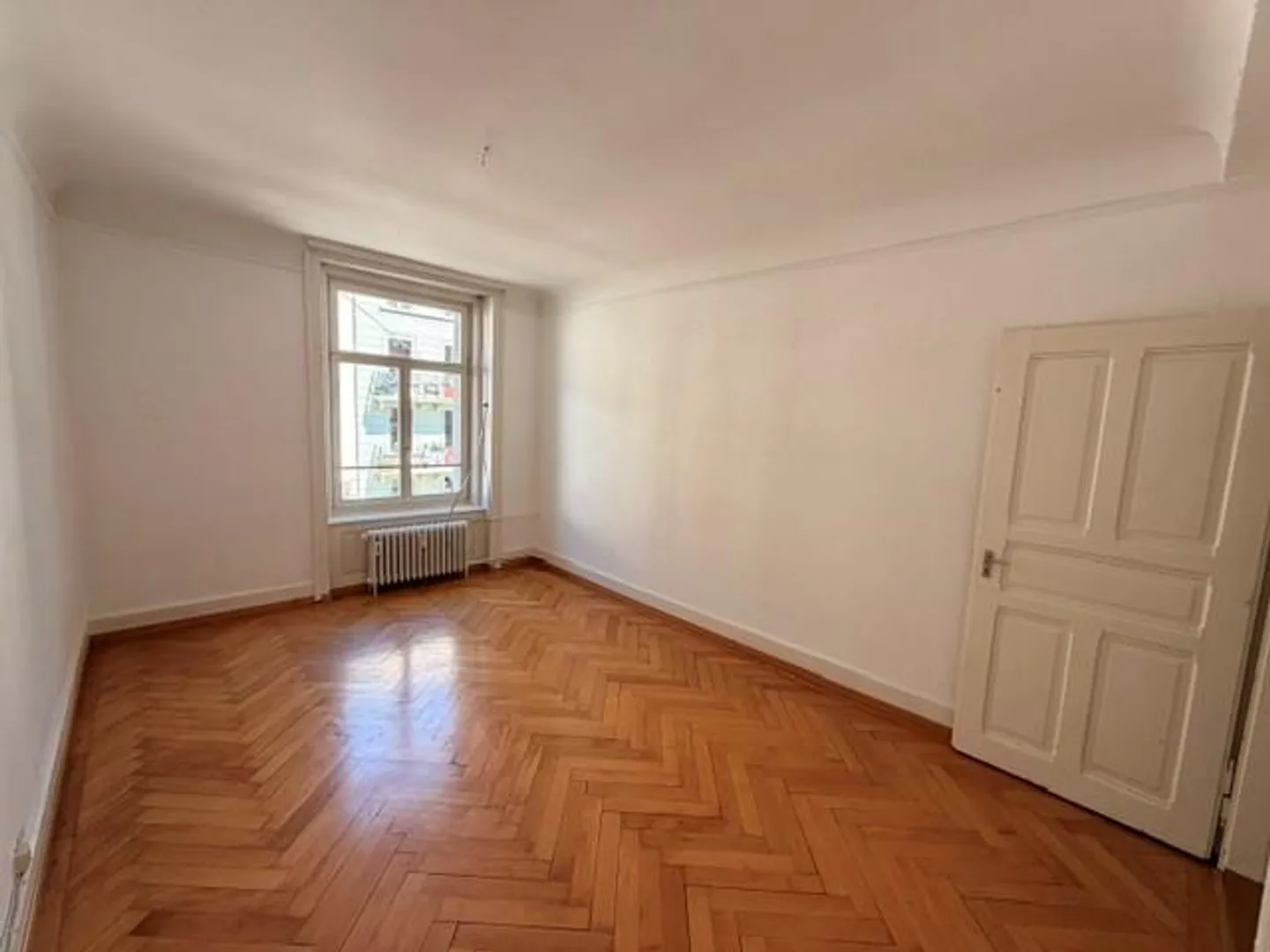 Charming 3-room old building apartment in the heart of the city of Lucerne - Photo 6 of 10