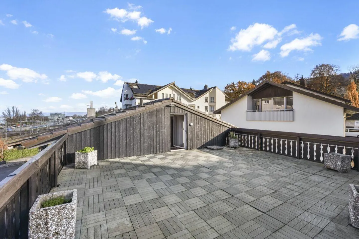 Multifunctional two-family house with generous space offerings - Photo 14 of 30