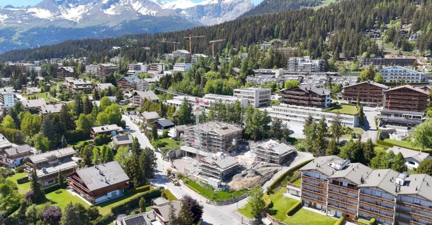 Parking spaces for sale? Center of Crans-Montana - Photo 1 of 2