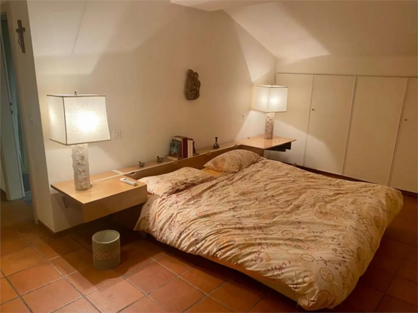 Attico di 3,5 stanze con arredi di alto standing - Foto 12 di 13