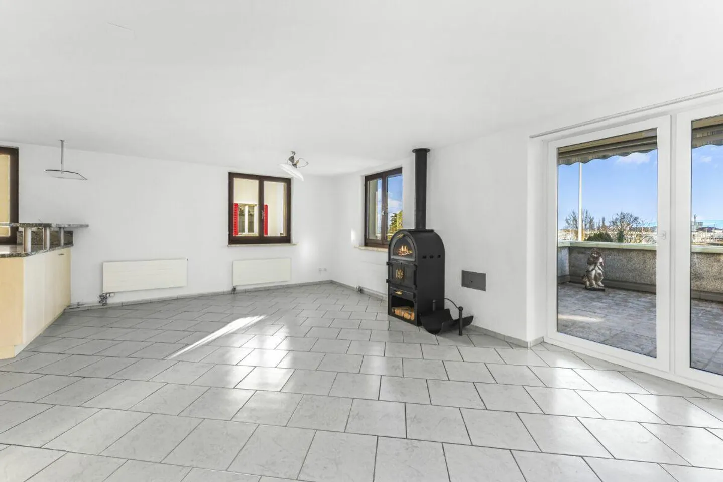 Multifunctional two-family house with generous space offerings - Photo 18 of 30